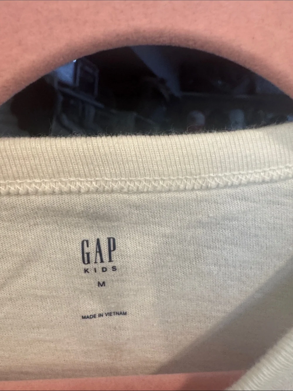 GAP White Short Sleeve Tee with Multicolor 
